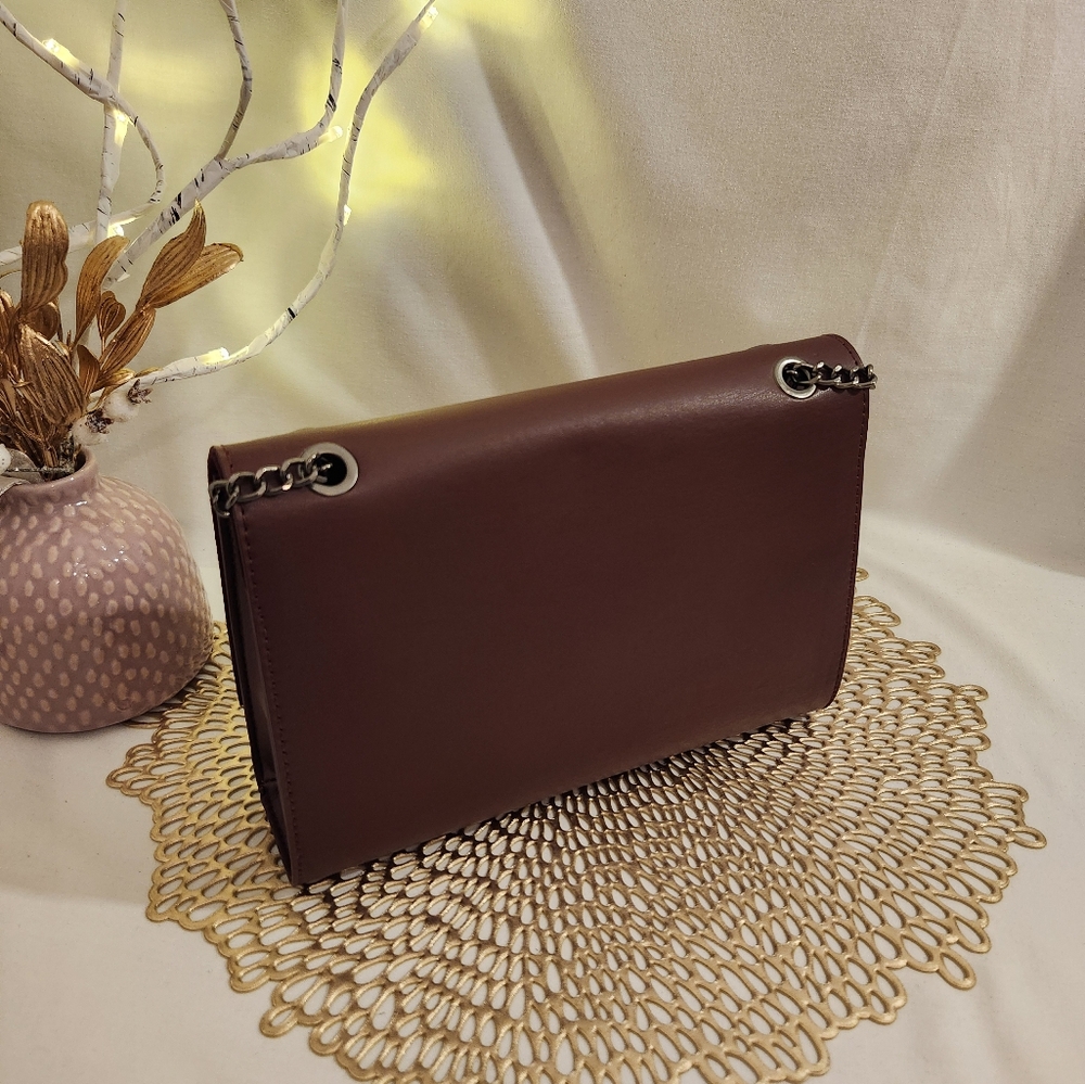 Badgley Mischka Metal Fringe Crossbody NWT - Picture 3 of 9